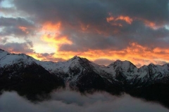 Alba_su_Curnur_e_col_giulian_dal_vallone_della_Longia,Val_Germanasca_m
